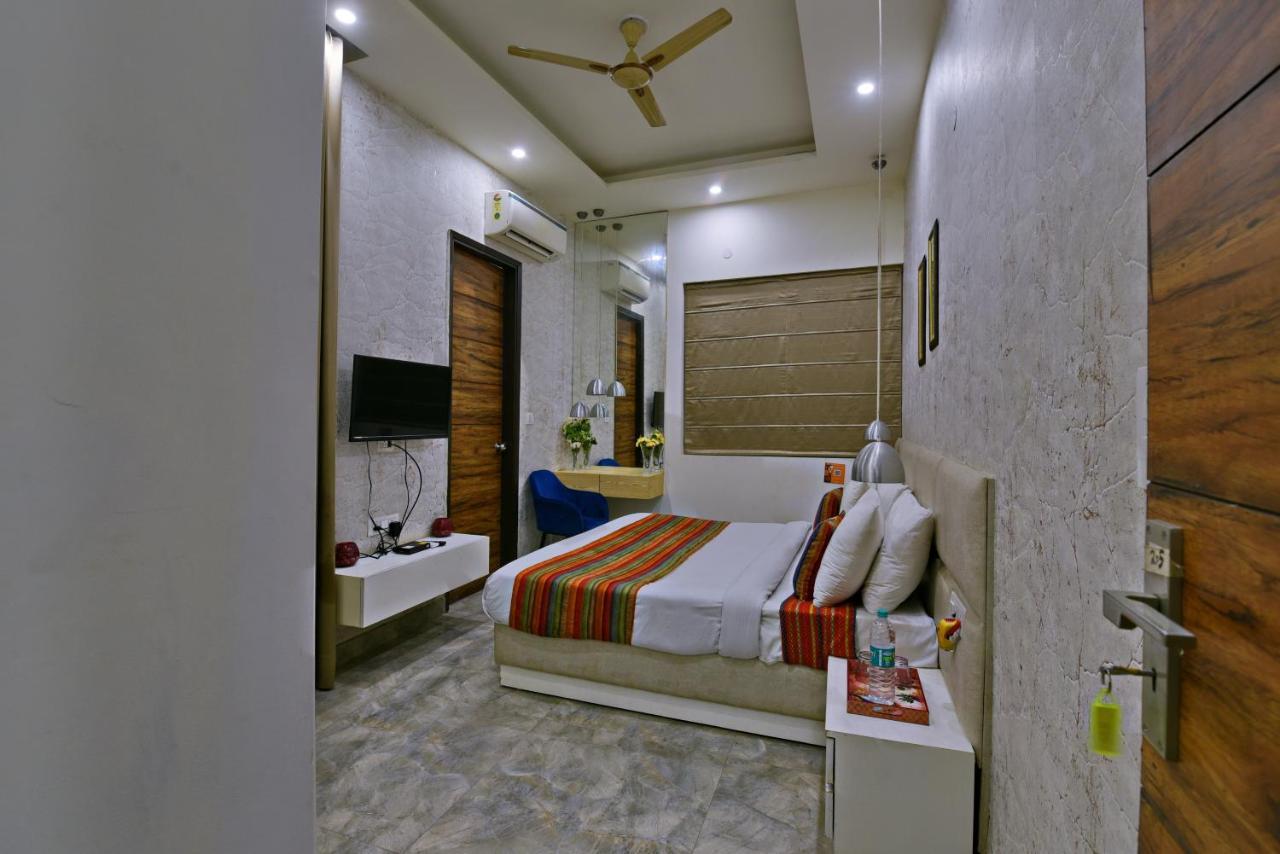 Hotel Fortune Inn By F9 Hotels Νόιντα Εξωτερικό φωτογραφία